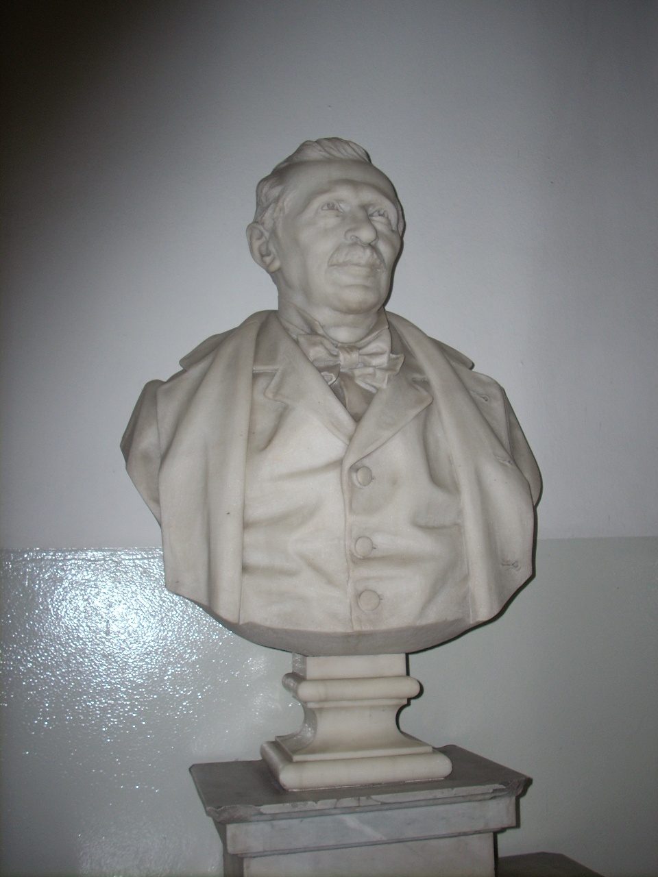 Serafino Biffi bust, Padiglione Ponti, Policlinico, Milan - 02.jpg